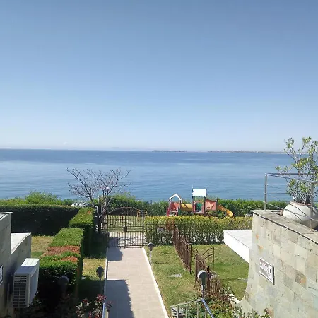 Dolce Ii Waterfront Breeze Sea View Luxury Apartment